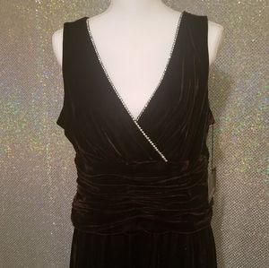 Nebiani Velvet Gown w/ Crystal V-Neck in Coffee sz 16 NWT